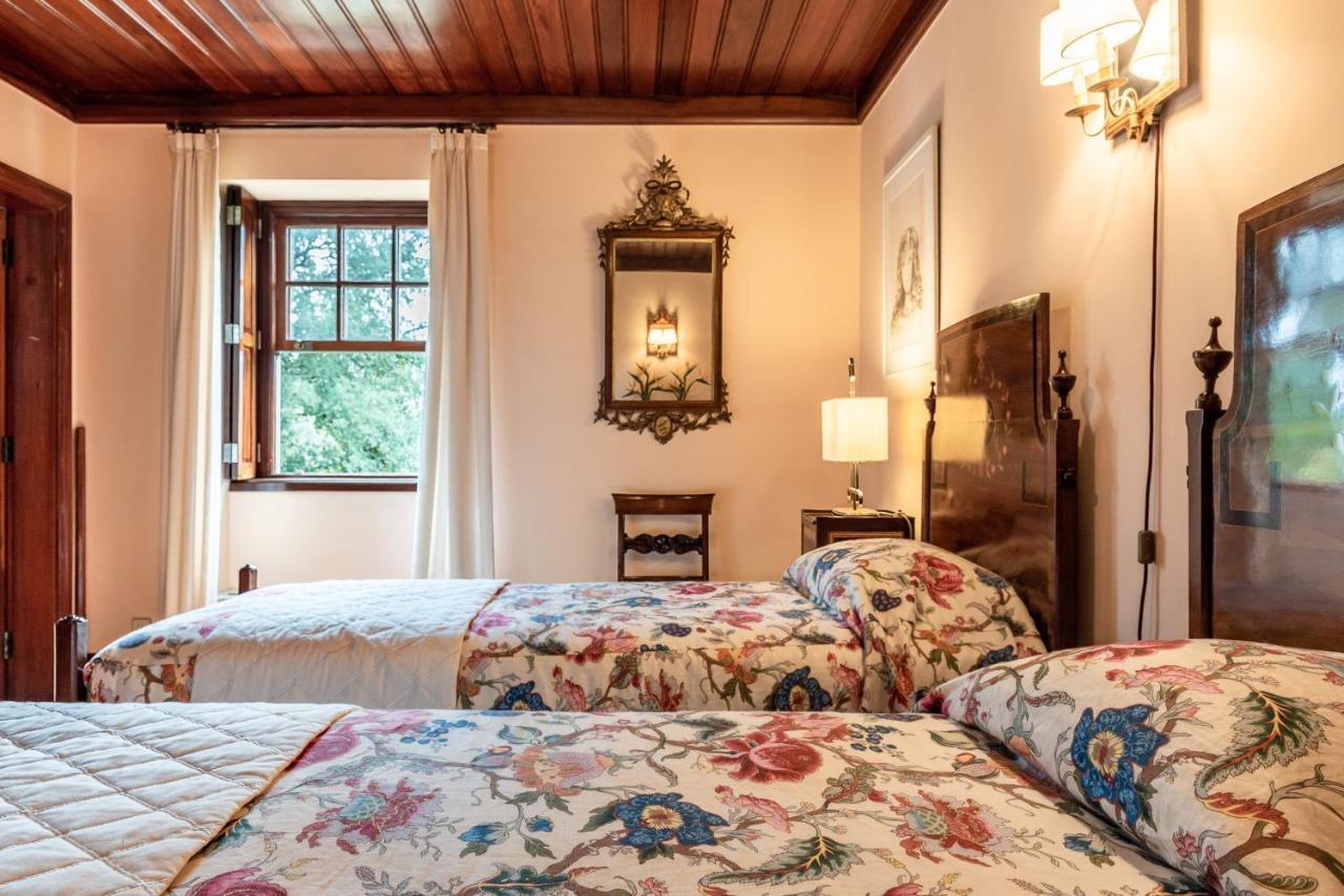 Affittacamere Quinta De Mouraes Casa Dos Rododendros Lever Esterno foto